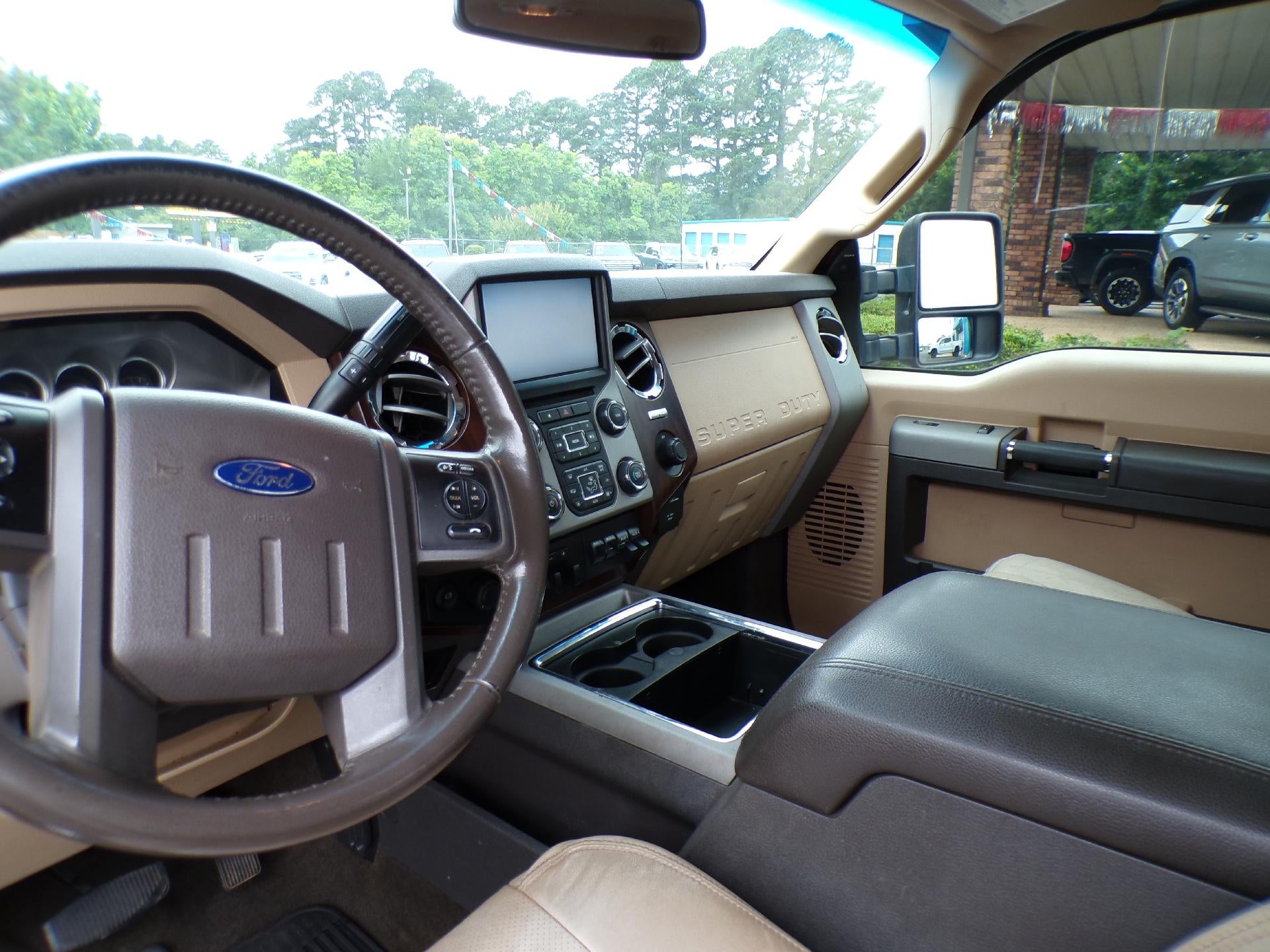 2015 Ford Super Duty F-250 SRW Lariat