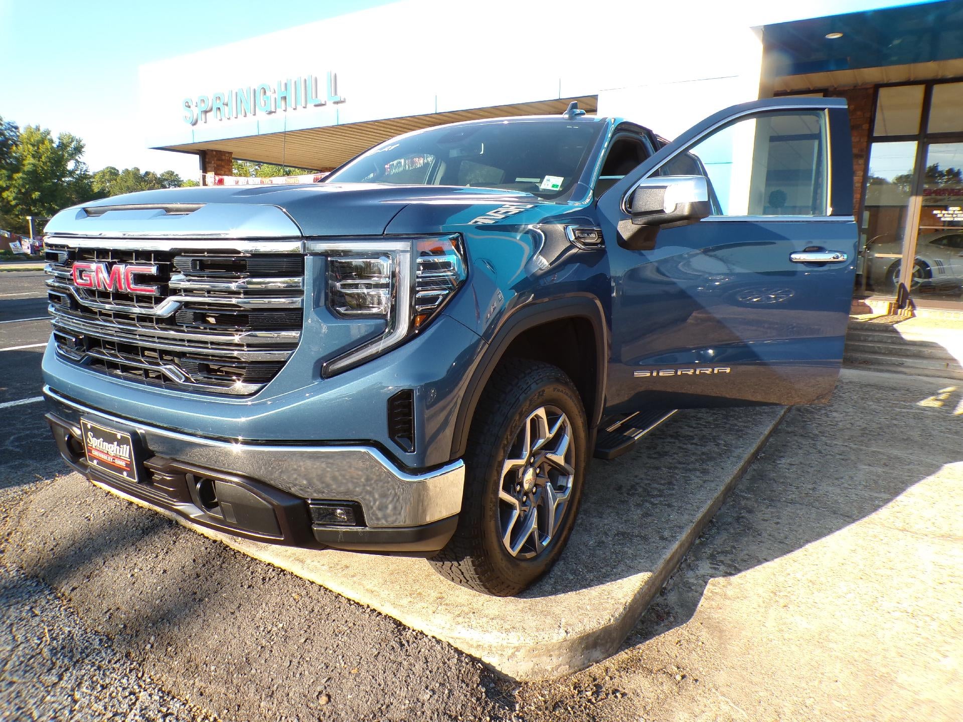 2024 GMC Sierra 1500 SLT
