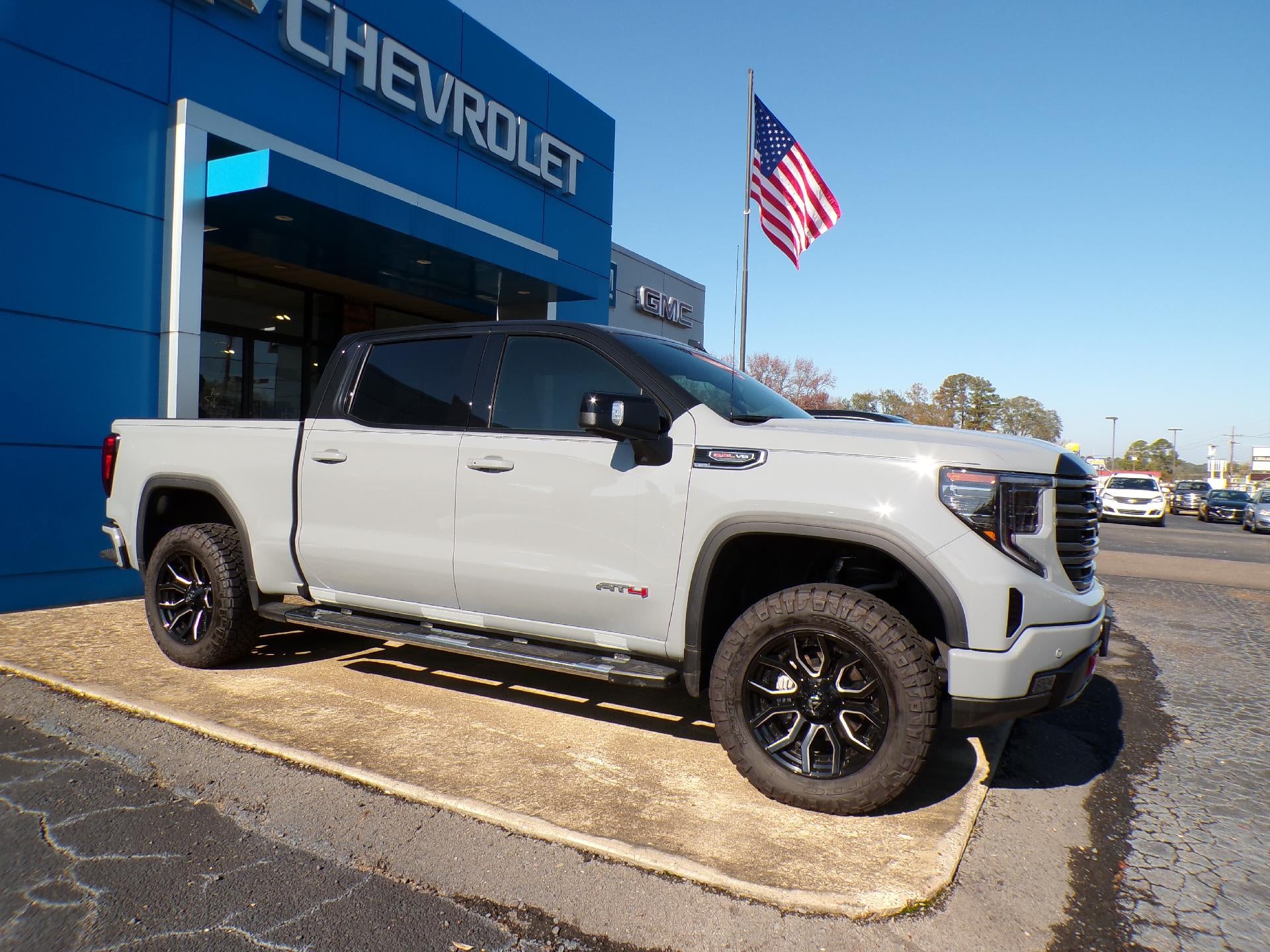 2025 GMC Sierra 1500 AT4