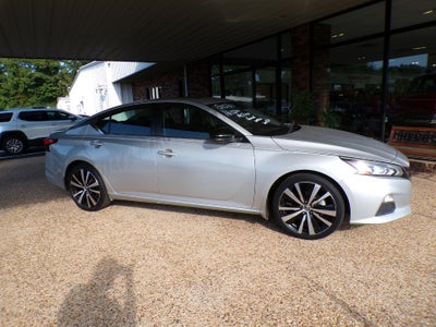 2021 Nissan Altima 2.0 SR