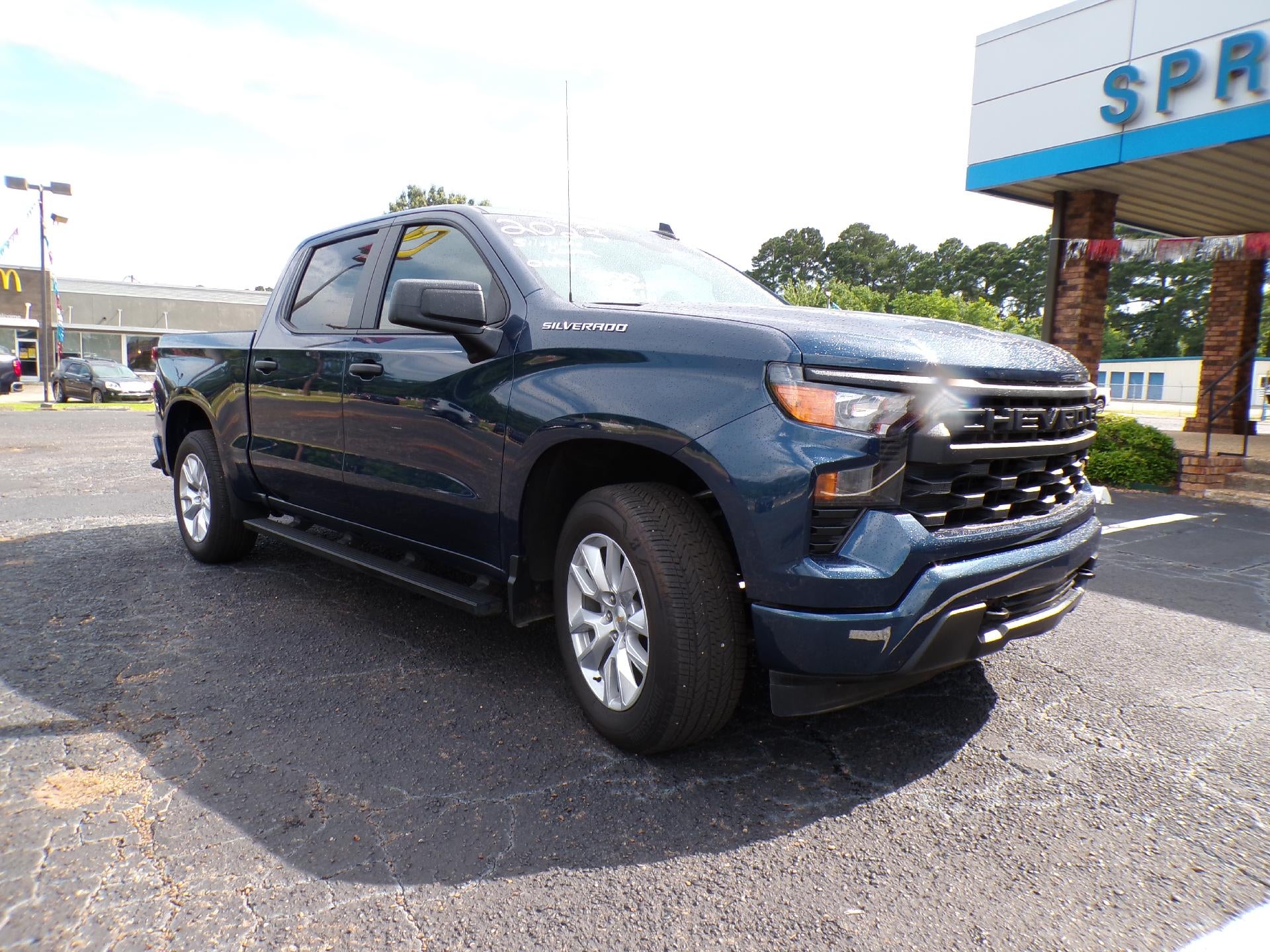 2023 Chevrolet Silverado 1500 Custom
