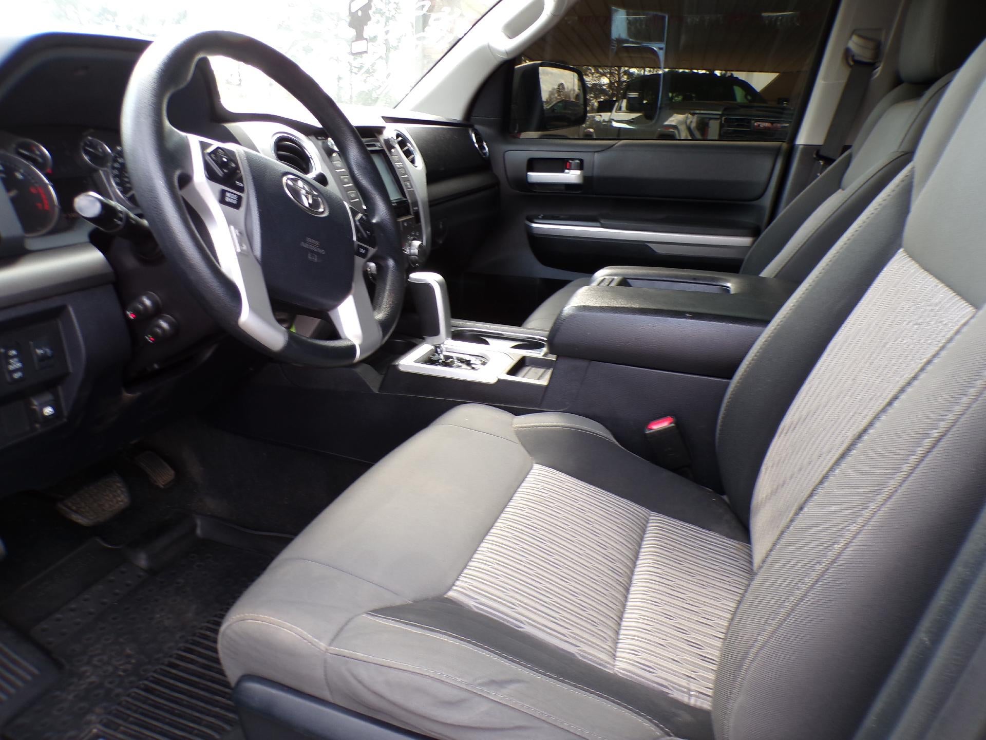 2017 Toyota Tundra 2WD SR5