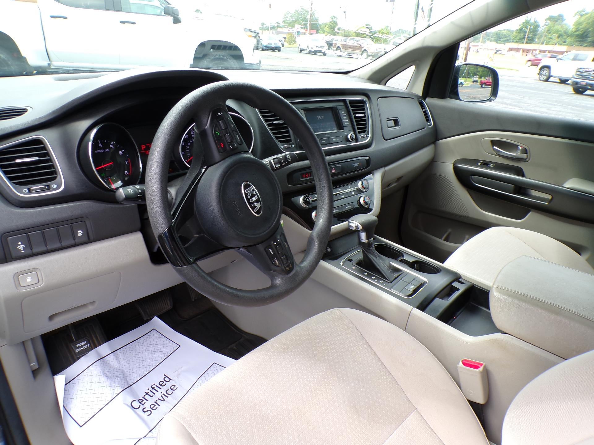 2017 Kia Sedona LX